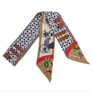 NWT Hermes Grand Apparat Twilly In Bleu / Beige /  Rouge $260 **SOLD OUT**